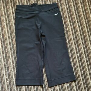 Nike Black Leggings Moisture-Wicking Athletic Wear